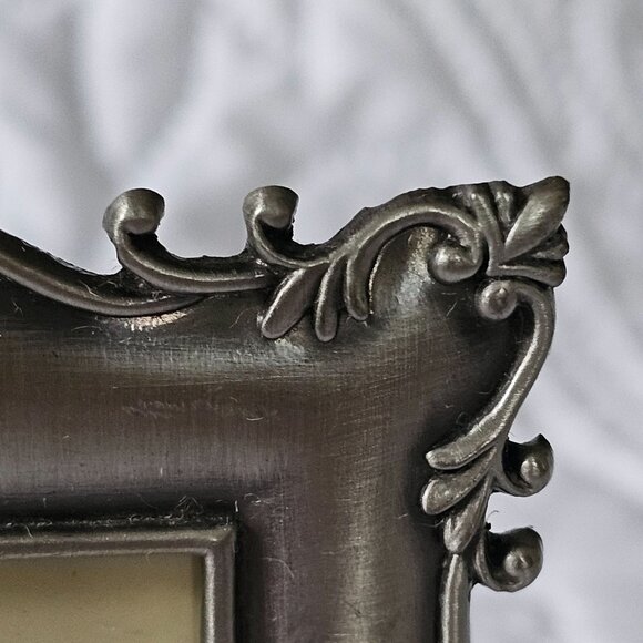 Burnes Of Boston 2x3 Pewter Picture Frame For Vertical Or Horizontal Display - Picture 3 of 6